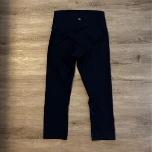 Navy blue Lululemon size 6, 19” wonder under leggings